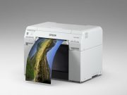 ประสิทธิภาพระดับแล็บสี ที่มาพร้อมกับขนาดที่กะทัดรัด Epson SureLab SL-D830